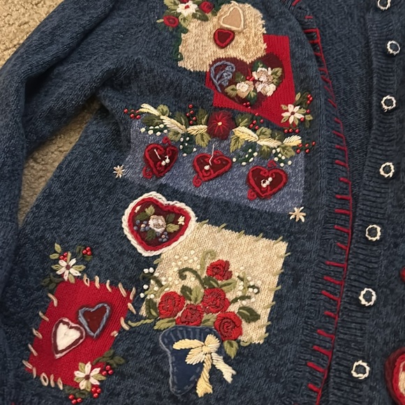 Vintage Heart Cardigan - Picture 3 of 5